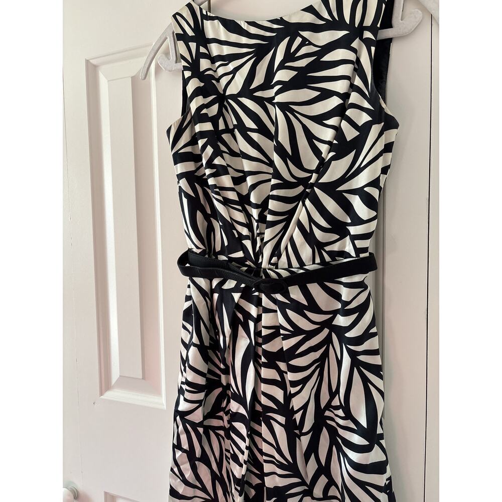 Maggy London Black White Leaf Print Silk Dress 2 - Picture 3 of 9